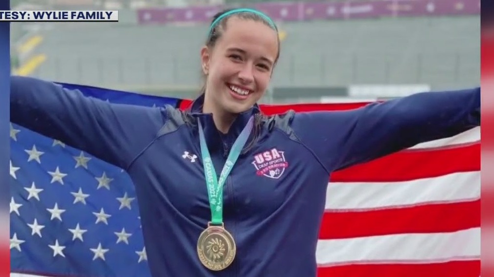 18-year-old wins gold at Deaflympics